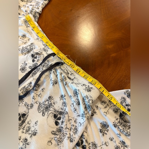 Tabitha Gray,💀skull &roses lounge bottoms(bottoms only) - Picture 6 of 7